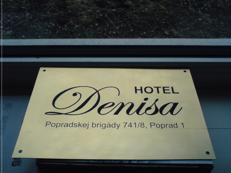 gravírovaný plast 2-vrstvový